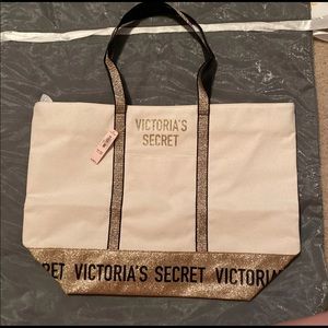 Victoria’s Secret tote, never used.